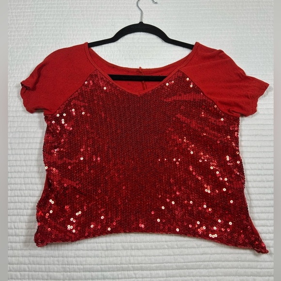 Red Sequin Crop Top. Short Sleeves. Size Large. #Major Maximalism. #Glam #sequin - Picture 3 of 7